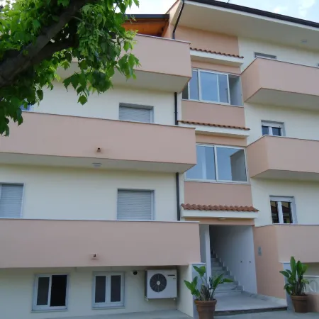 Villa Laura Residence Hotel Apartments & Studios