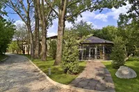 Ca' Murà Natura e Resort Hotel dekat Casone Ramei