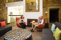 Cerca Design House Hotel a Fundão