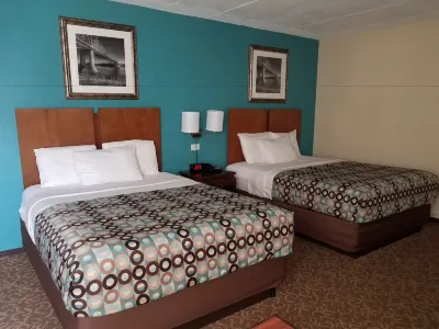 Red Carpet Inn Rochester Hotels near Five Below