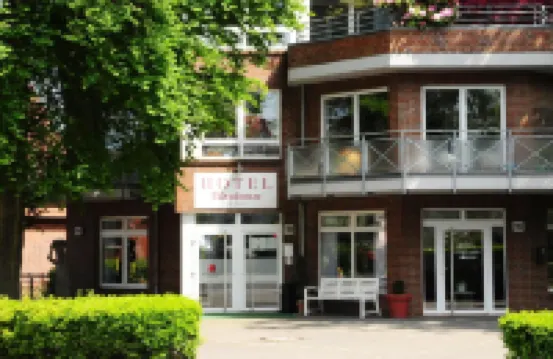 Hotel Blankenese Hotels near Nienstedten