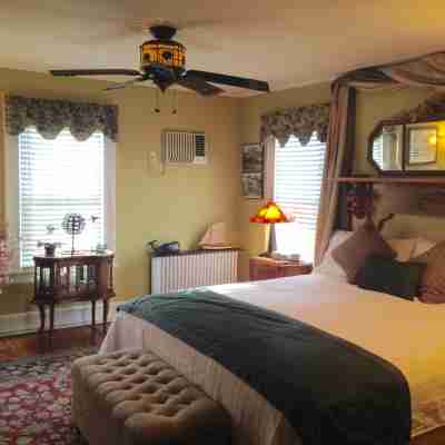 The Stirling House Waterfront Inn Greenport Rooms