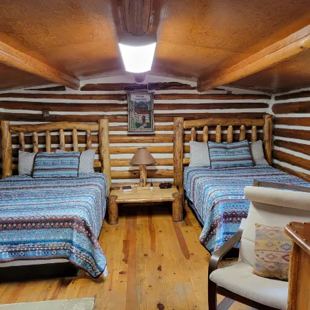 Chinook Cabins & RV Park