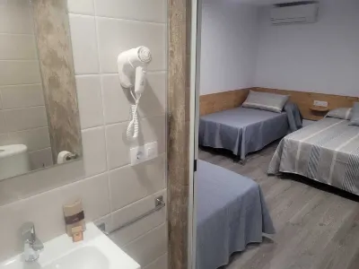 Malva Hostel Estartit Càmping Les Medes 주변 호텔