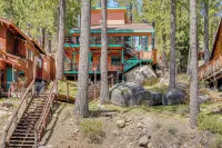 Waterfront Truckee Cabin on Donner Lake! - Pet friendly