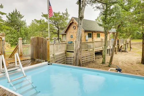Hot Tub Haven: Creekside Cabin in Frisco! - Homestays
