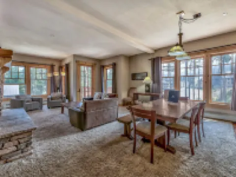 R101 Timber Ridge Hotels in Kirkwood