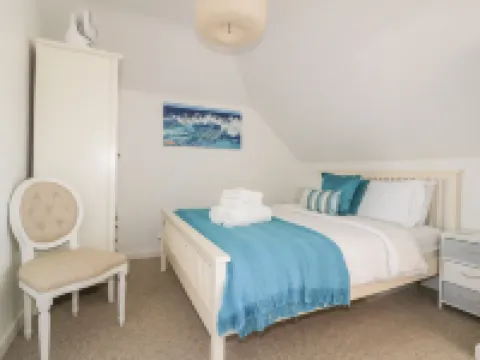 Offshore Hotels in Crantock