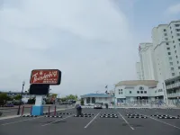 Thunderbird Beach Motel