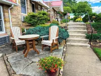 Carolina Country Inn Hotels in Mitchell County