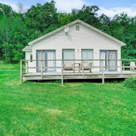 Hawley Home w/ Deck: 4 Mi to Berkshire East Resort