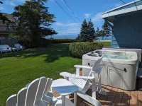Juan de Fuca Waterfront Hotel & Cottages - Hot Tub