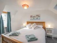 19 Reidhaven Street - 3-Star