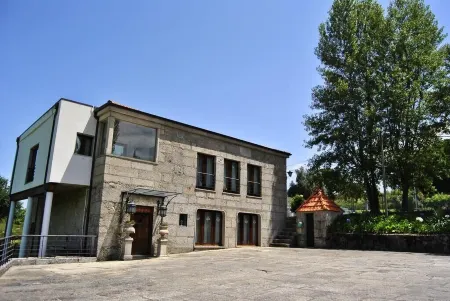 Hotel de Charme Quinta do Pinheiro Отели в г. Кодессуш