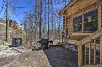 'The Phoenix' Cabin w/ Hot Tub in Gatlinburg! - بيت ضيافة
