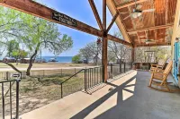Charming Burnet Cottage w/ Lake View + Porch! - Pet-friendly