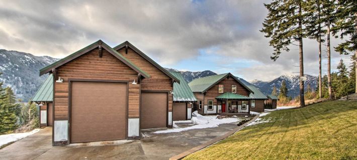 CLE Elum Lake Bunkhouse w/ Shared Hot Tub & Views! Hotels in Kittitas County