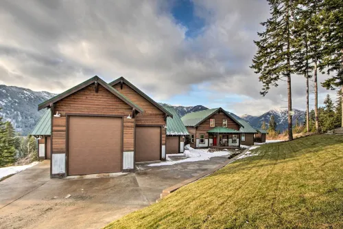 CLE Elum Lake Bunkhouse w/ Shared Hot Tub & Views! - appartements de vacances