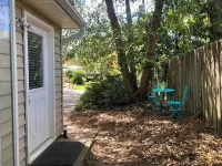 Private, Serene, Close to Everything Apartment in Charleston. Hotels near Drayton Hall
