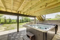 Dry Ridge Farmhouse w/ Hot Tub + Game Room! - 3-Star