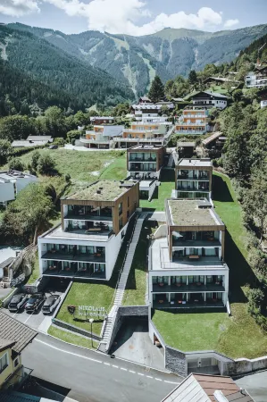 Nikolaus by Avenida Zell am See