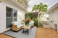 Tropical Cottage < 2 Mi to Hobe Sound Beach! - Beach