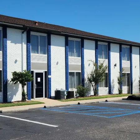Americas Best Value Inn and Suites Foley