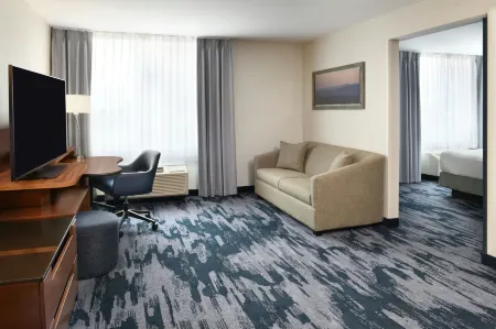 Fairfield Inn & Suites Calgary Downtown