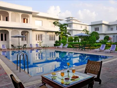 Udai Vilas Palace Hotel di 
