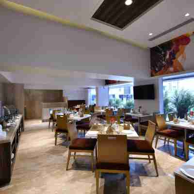 Hotel Leafio Marigold-Near Airport Dining/Meeting Rooms