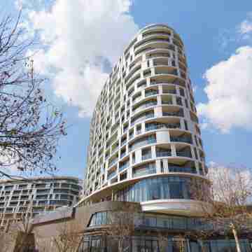 Ellipse Waterfall 3911 Hotel Exterior