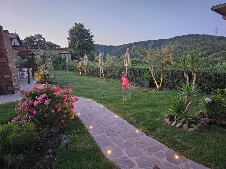 Almanuda Naturist Village Отели рядом с достопримечательностью «Соракта»