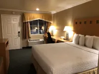 Lake Point Lodge Hotels in Clearlake