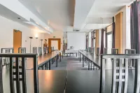 Hôtel du Théâtre Centre Historique Parking Souterrain Gratuit Hotels in Woippy