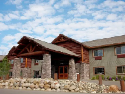 Whitefish Lodge and Suites Hotels in Crosslake