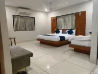 Hotel the Grand Dipak