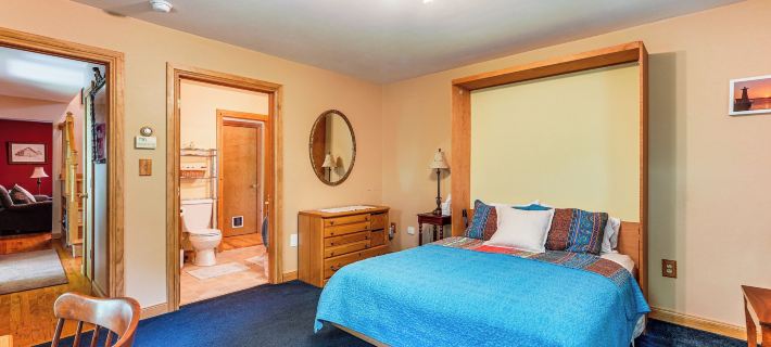 Peaceful Country Retreat: Private & Convenient Hotels in Hunterdon County