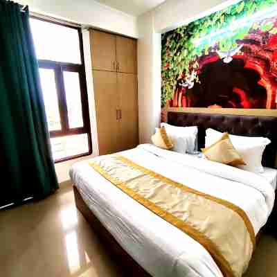 The Grand ND Resort- Kanha Tulsi Heights Behind Prem Mandir Rooms