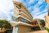 The Hut Restaurant & Boutique Hotel Hotel di 