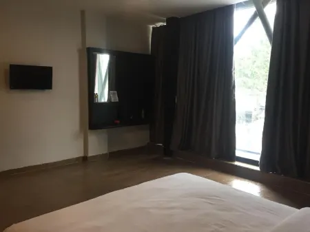 Wisma 63 Pekanbaru Отели в г. Labuh Baru Barat