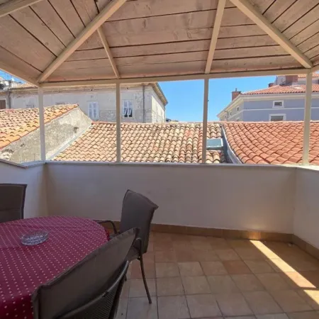 Omir Bed & Breakfast