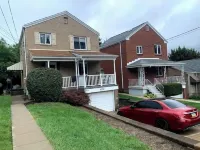 Remodeled 2Br/1.5B, Huge Yard, Off Street pk, Futon