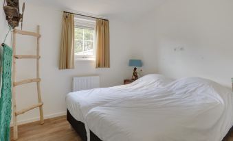 Bungalow with a Terrace at Bedafse Bergen