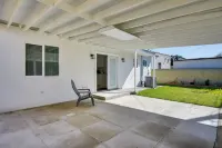 Pico Rivera Vacation Rental ~ 20 Mi to Disney Hotels in Pico Rivera