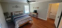 Cozy Home less than a mile away from TXST