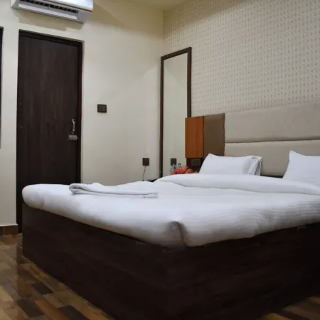 Hotel Sindhu Hotels in Bareilly