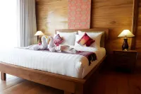 Aloravilla Hotel Lombok Senggigi