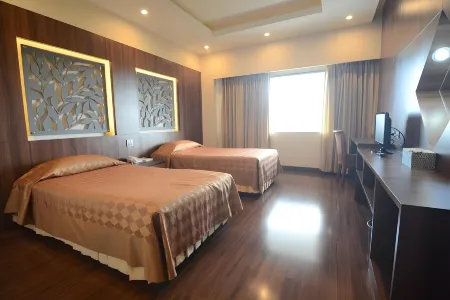 Charoen Hotel