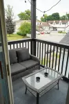 2nd Floor Lakeview 2-Bedroom Condo in Geneva U4
