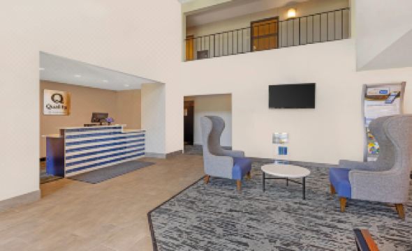 Quality Inn Chesterton Near Indiana Dunes National Park I-94